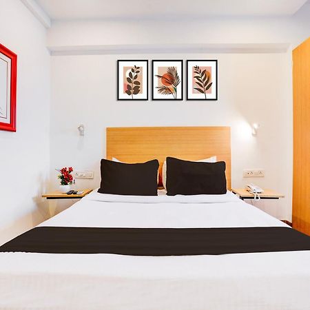 Hotel Super Townhouse Khar The Unicontinental à Bombay Extérieur photo
