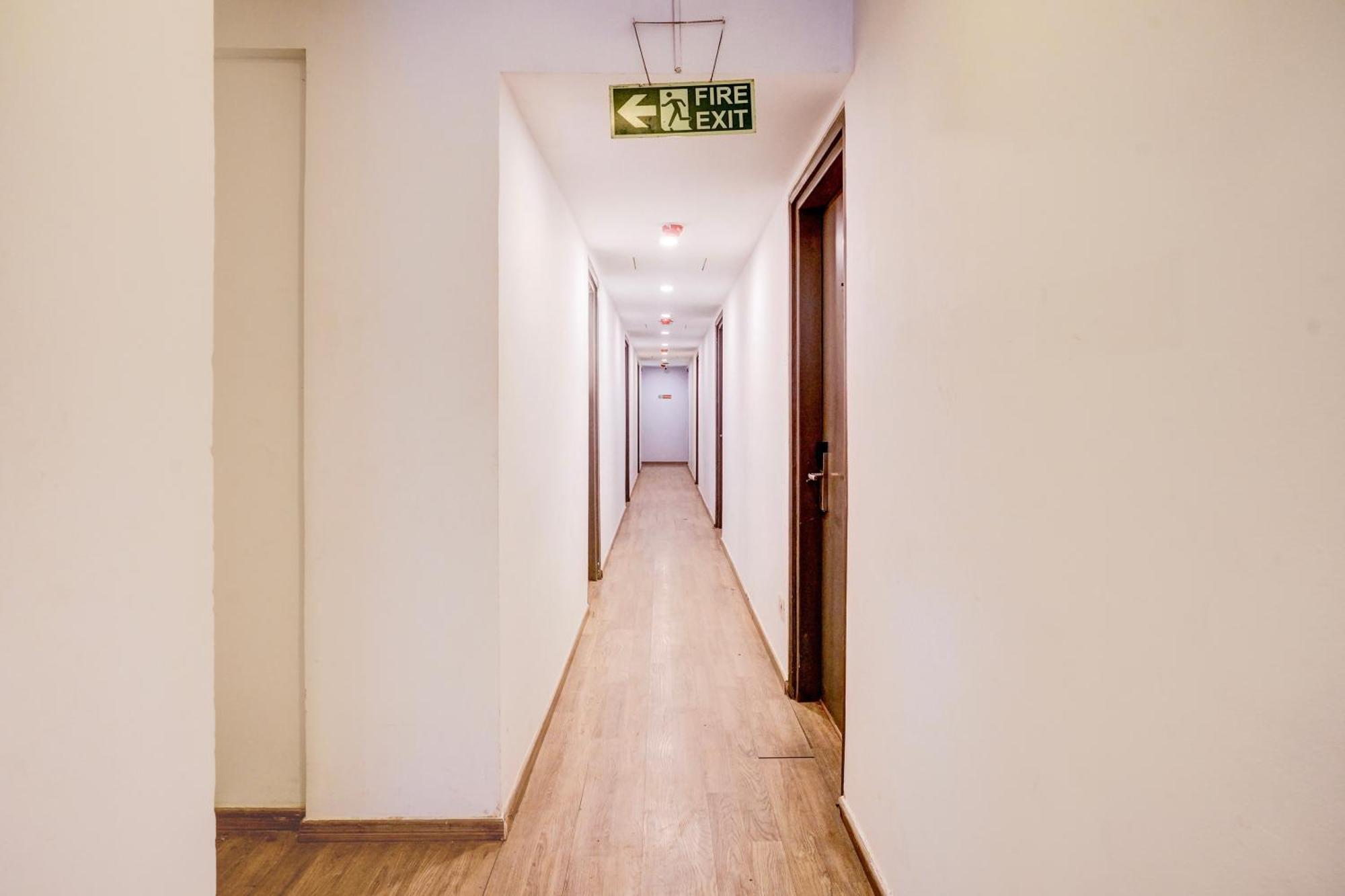 Hotel Super Townhouse Khar The Unicontinental à Bombay Extérieur photo