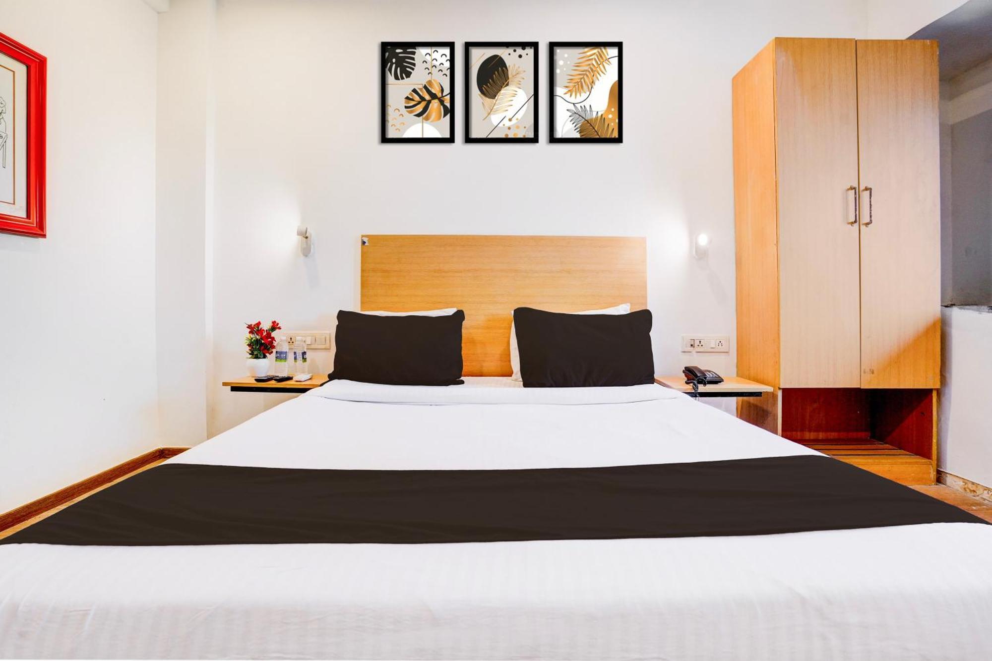 Hotel Super Townhouse Khar The Unicontinental à Bombay Extérieur photo